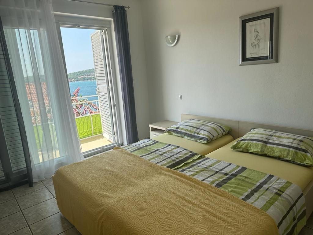 Marina Apartmani Tisno Murter 外观 照片