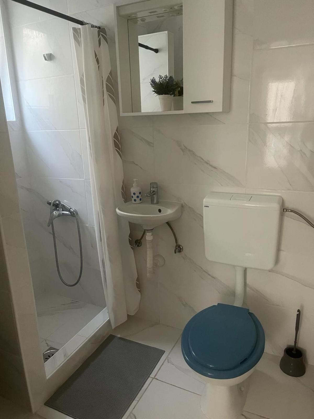 Marina Apartmani Tisno Murter 外观 照片