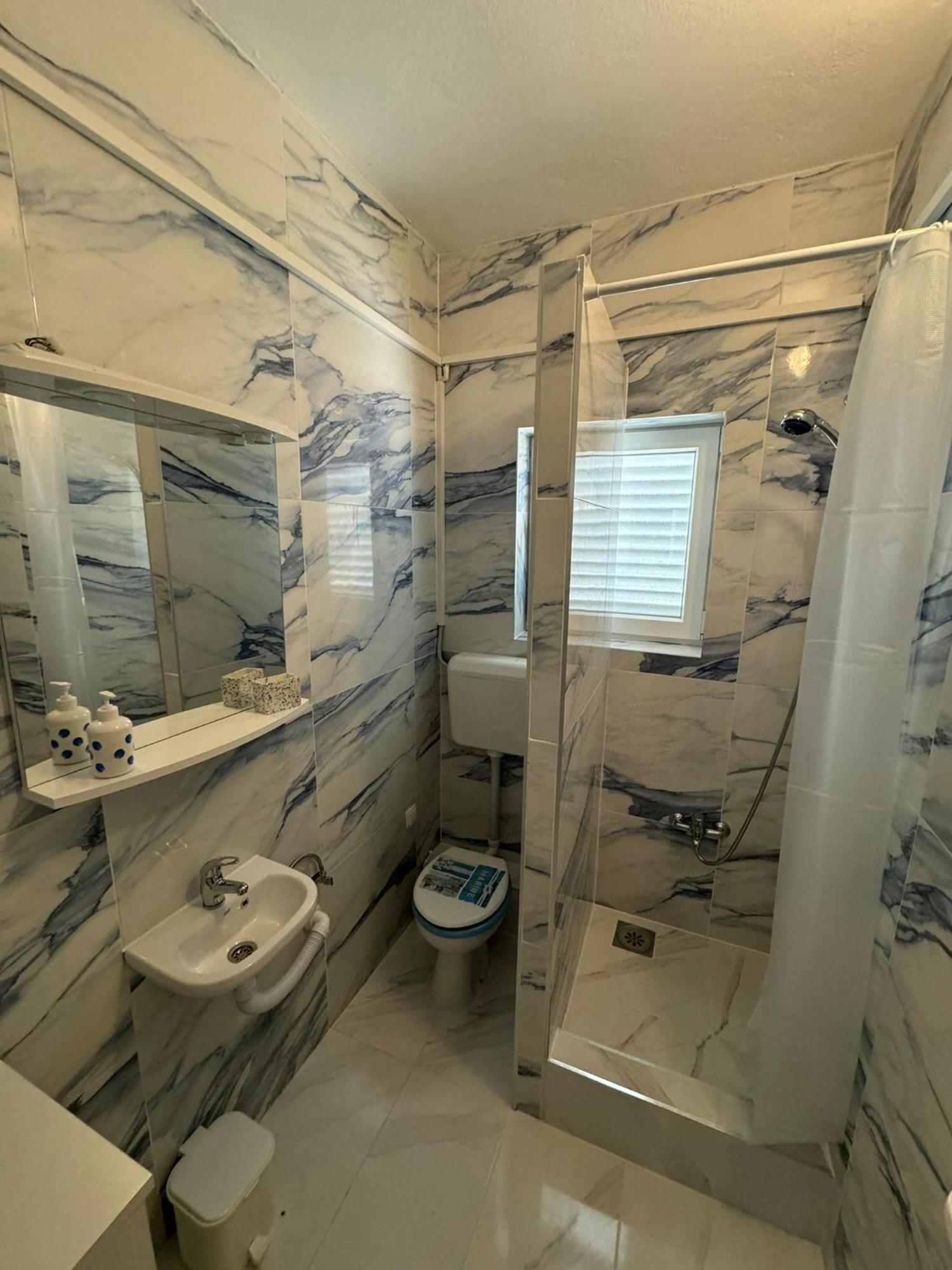 Marina Apartmani Tisno Murter 外观 照片