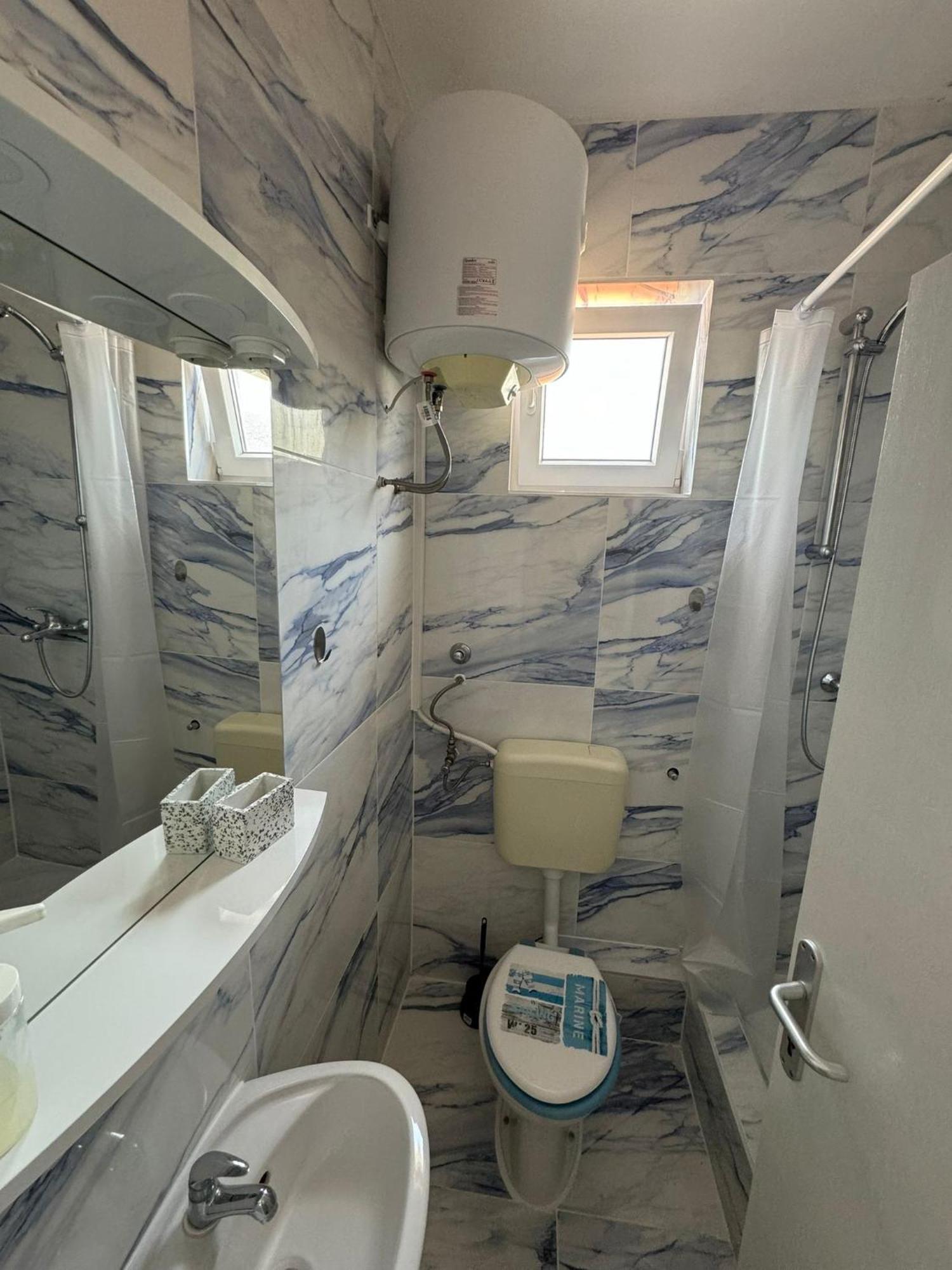 Marina Apartmani Tisno Murter 外观 照片