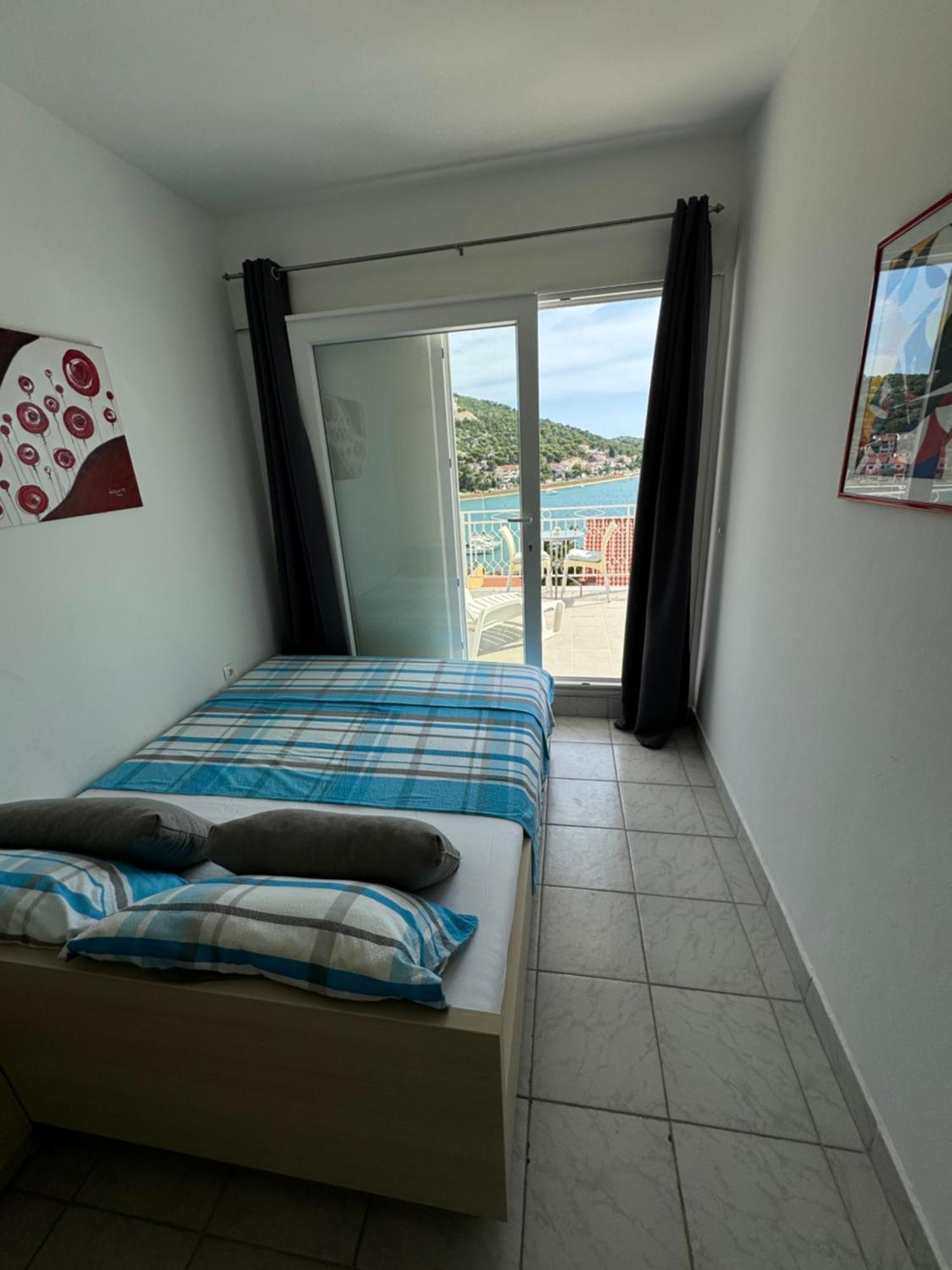 Marina Apartmani Tisno Murter 外观 照片