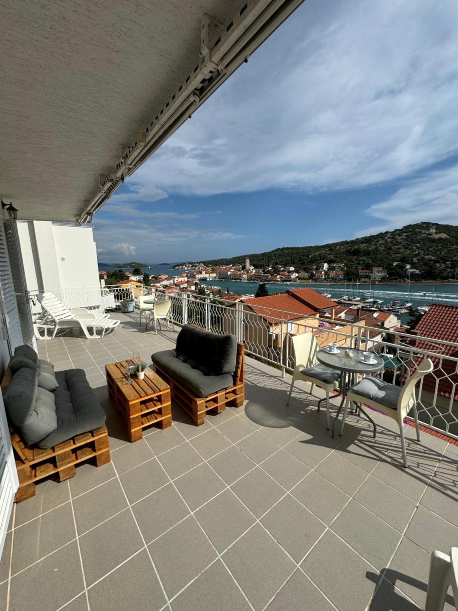 Marina Apartmani Tisno Murter 外观 照片